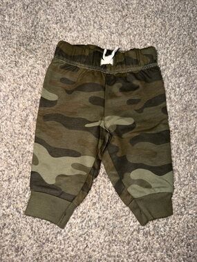 Carter's Camouflage Jogger Pants in Olive & Dark Green
